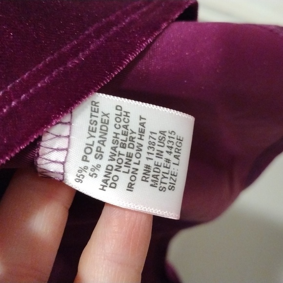 NWT My Amelia James Girl's Fuchsia Velvet Velour Skater Style Skirt Sz L-Casual - Picture 6 of 7